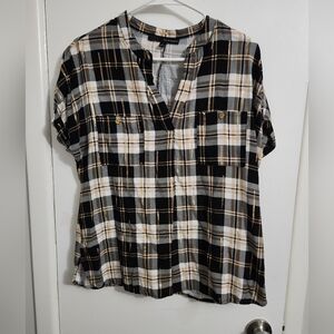 Women's Black and White Plaid Top